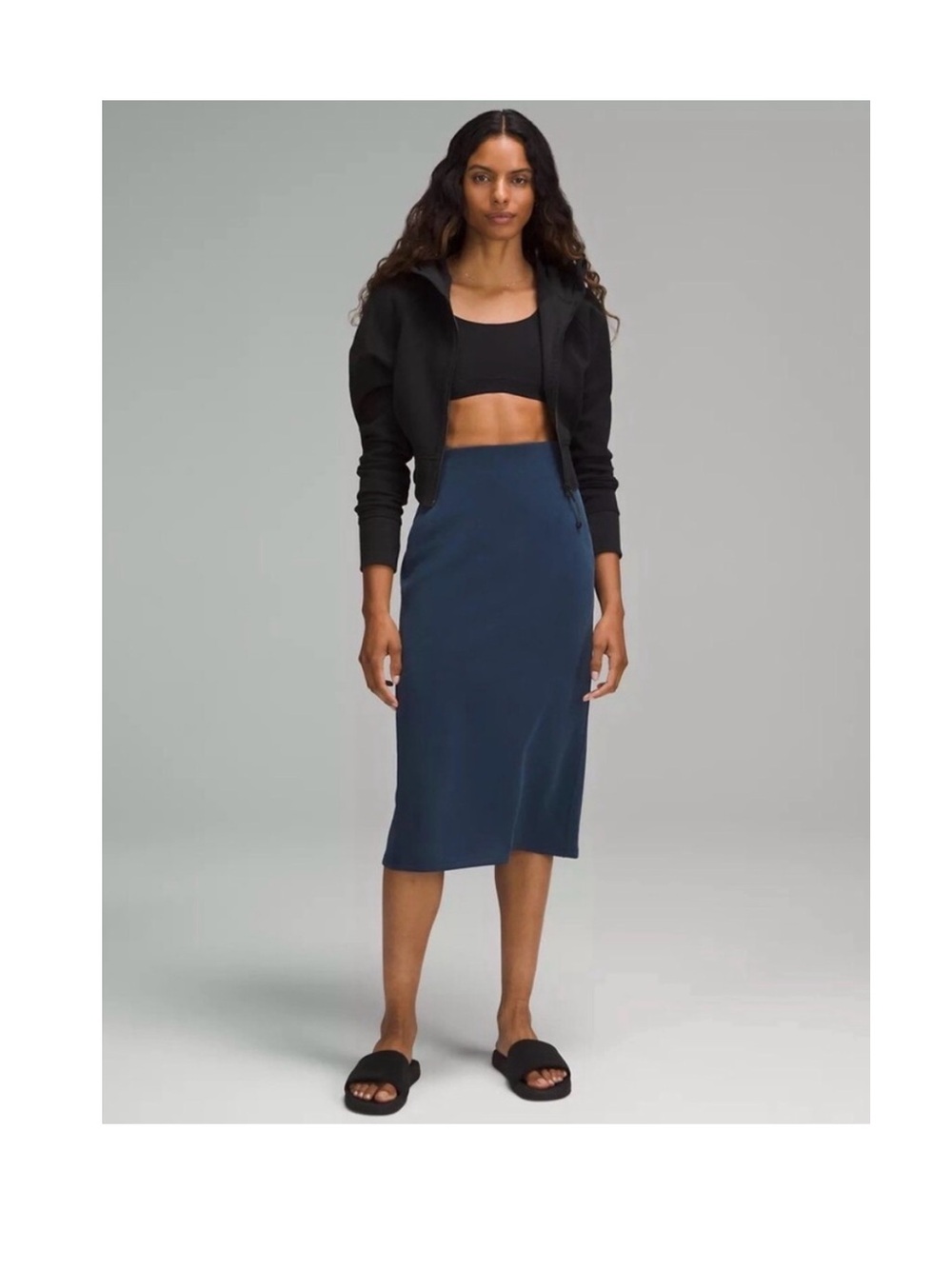 LIKE NEW Lululemon full zip cropped black scuba hooded sweatshirt